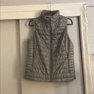 patagonia womans nano puff vest